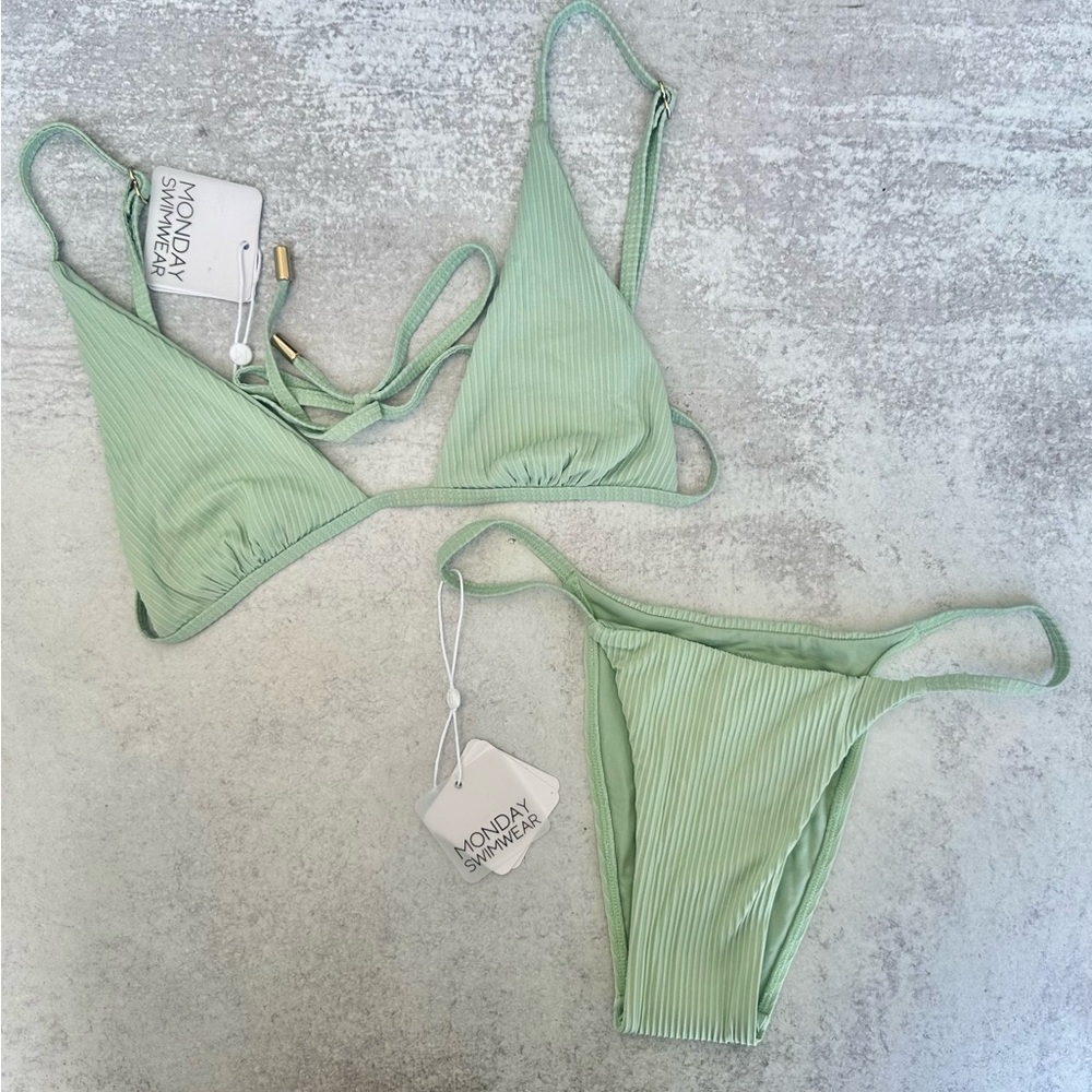 NWT Monday Swimwear set, size Small. Barbados top + bottom in color: Moss Rib.